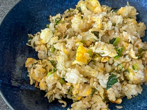 かぶの葉としらすの炒飯
